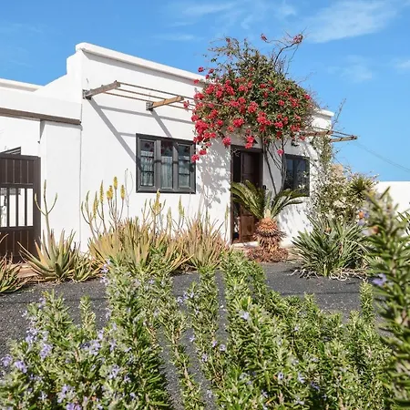 Casa Abuelo Rafa بيت للعطل *