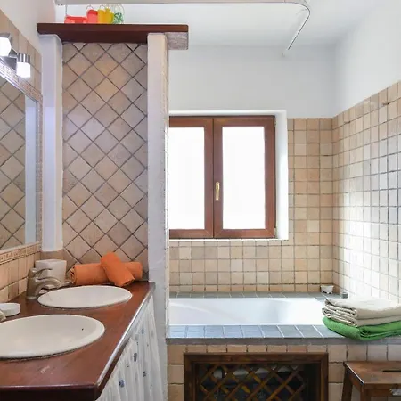 Casa Abuelo Rafa * أورزولا